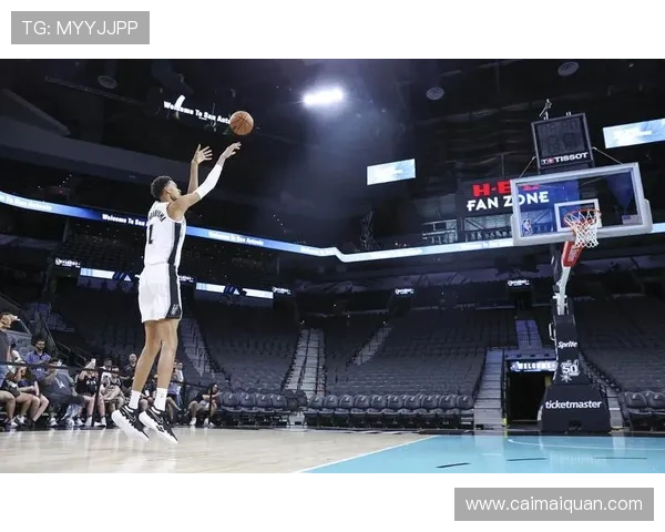 文班亚马上演逆天上篮表现出色助马刺豪取赛季开局四连胜 文班亚马上演逆天上篮表现出色助马刺豪取赛季开局四连胜