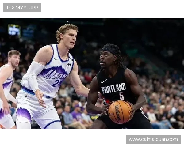 开拓者险胜爵士终结主场不败纪录 双方激战四节比分胶着